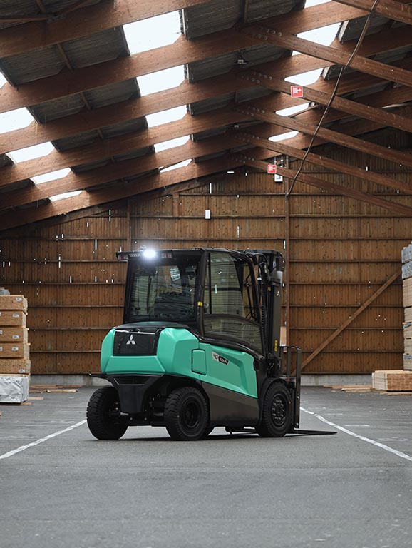 Assistance systems for forklift trucks